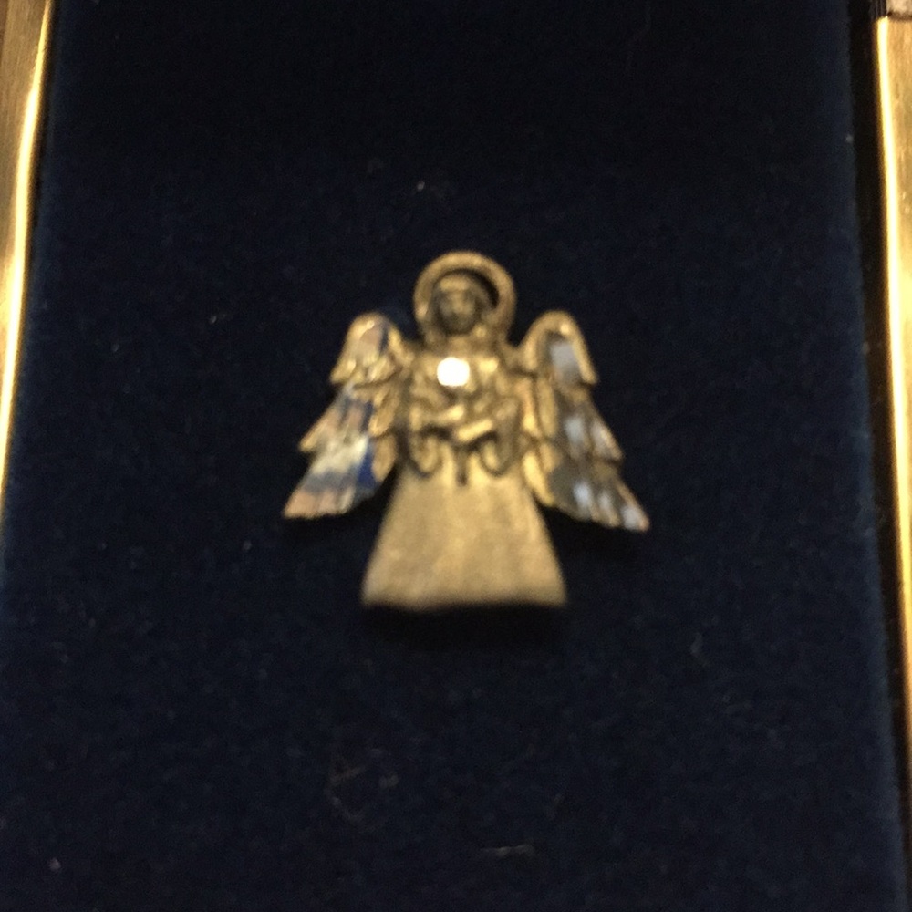 Angel pin - Picture 2 of 2